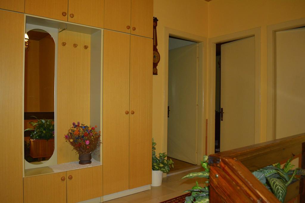 Holiday Home Leonida Jelsa  Esterno foto