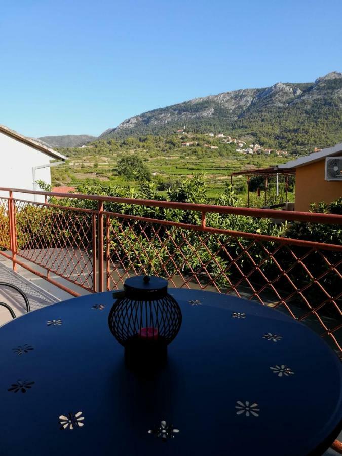 Holiday Home Leonida Jelsa  Esterno foto