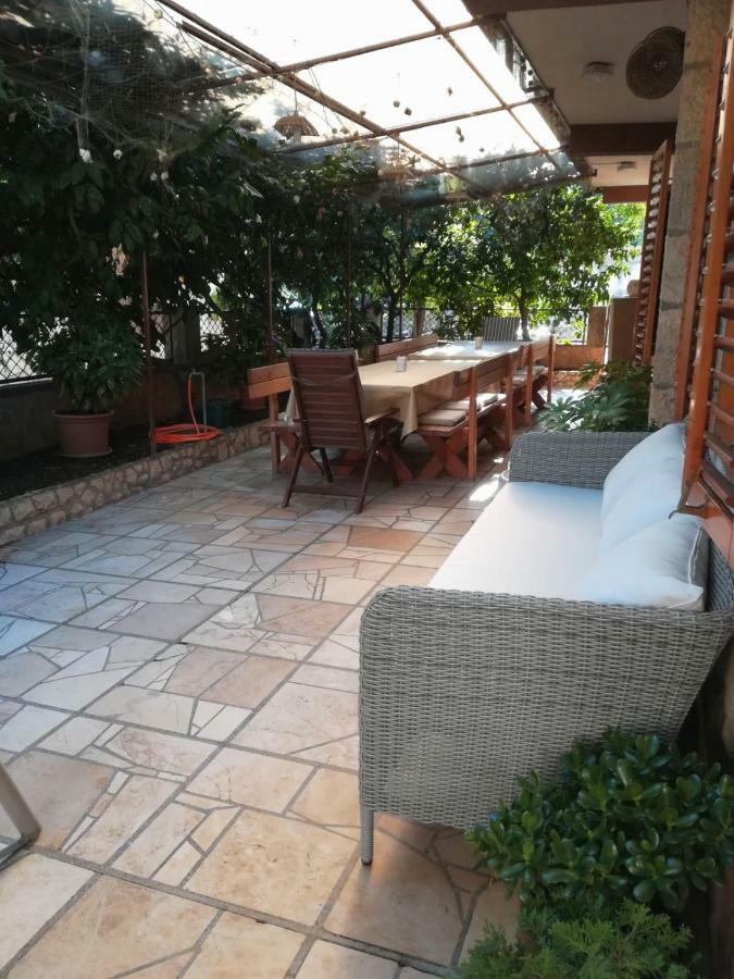 Holiday Home Leonida Jelsa  Esterno foto