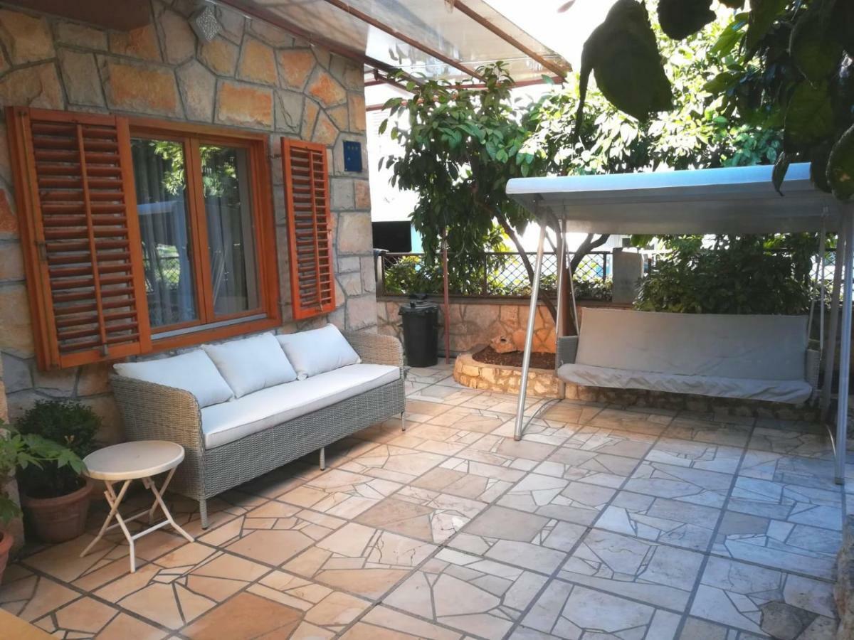 Holiday Home Leonida Jelsa  Esterno foto